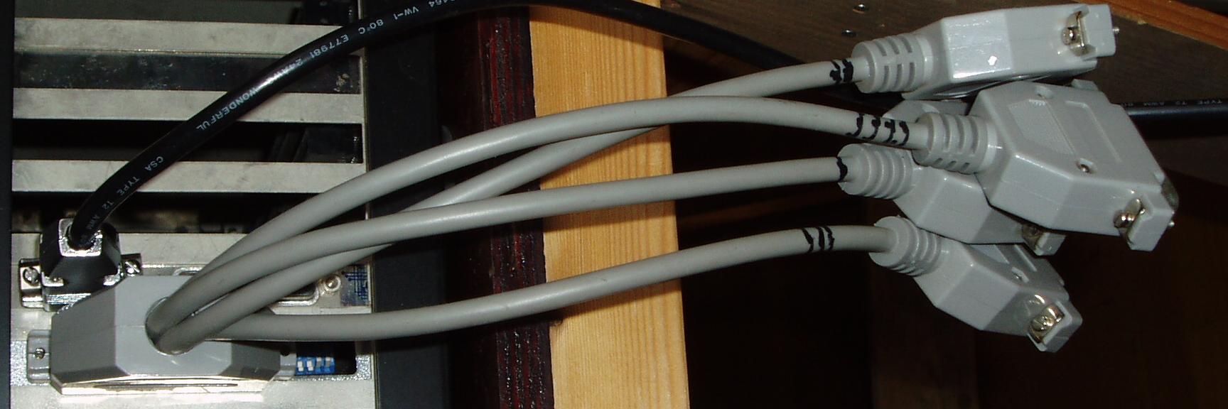 An octopus cable arrangement for 4 ports